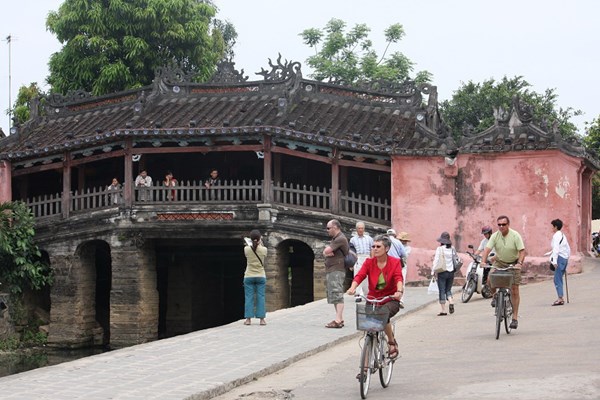 Dự án tu bổ di tích quốc gia đặc biệt chùa Cầu gặp 