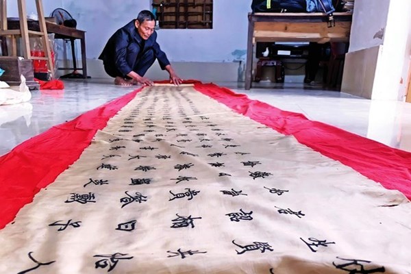 Dòng họ gìn giữ, trân quý “báu vật” vô giá - Anh 1
