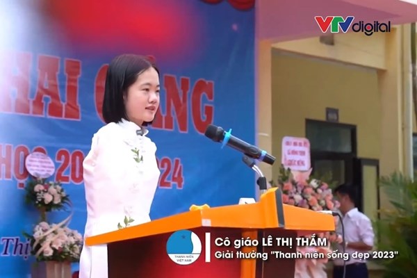 Nhìn lại 2023 – “Chuyến tàu” cảm xúc nhìn lại một năm đã qua - Anh 1