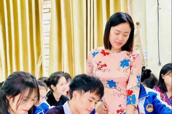 Chàng trai người Mông và thành tích ấn tượng môn Lịch sử - Anh 2