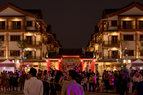 Khám phá tour du lịch đêm cực đã cho giới trẻ Hà thành dịp lễ này - Anh 18