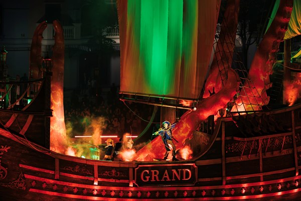 Khám phá tour du lịch đêm cực đã cho giới trẻ Hà thành dịp lễ này - Anh 4