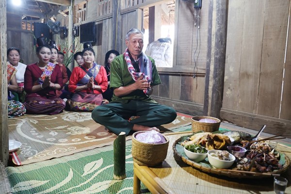 Lễ vào nhà mới của dân tộc Lào - Anh 1