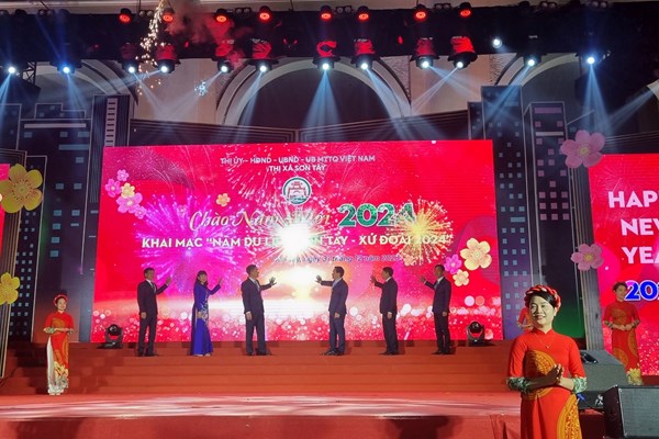 Khai mạc Năm du lịch Sơn Tây - xứ Đoài 2024 - Anh 2