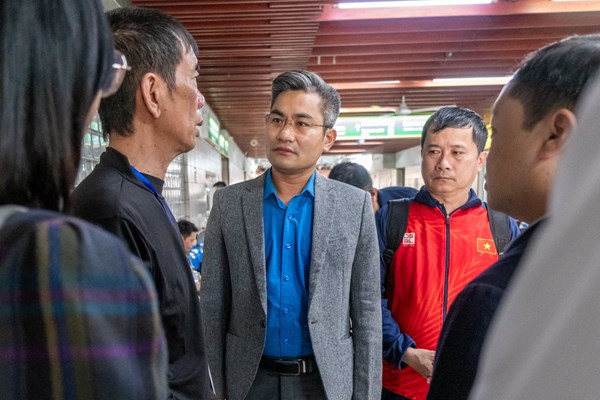 Công đoàn Bộ VHTTDL thăm và động viên VĐV Thể dục dụng cụ Nguyễn Minh Triết - Anh 2