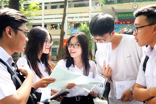 Thi tốt nghiệp THPT từ năm 2025: Khó... trúng tủ - Anh 1