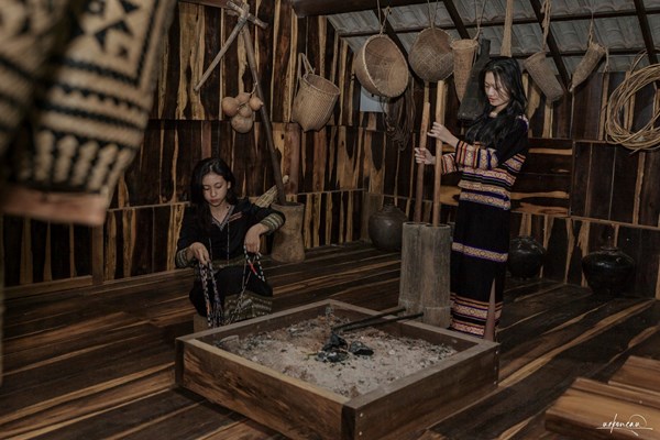 Làm du lịch ở làng K’Ho Cil - Anh 1