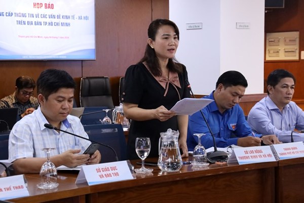TP.HCM dự kiến dành hơn 915 tỉ đồng cho các hoạt động chăm lo Tết - Anh 1