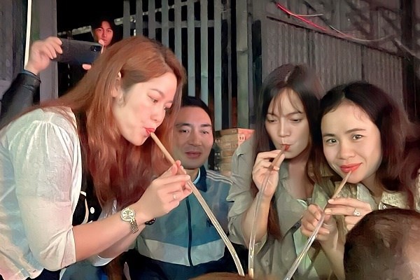 Người K’Ho dưới chân núi Lang Biang làm du lịch - Anh 5