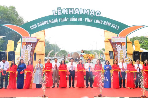 Vĩnh Long công bố 10 sự kiện nổi bật năm 2023 - Anh 2