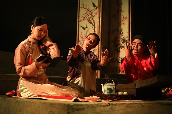 Kịch nói “dị bản cổ tích”: Người trẻ nặng lòng với sân khấu truyền thống - Anh 1