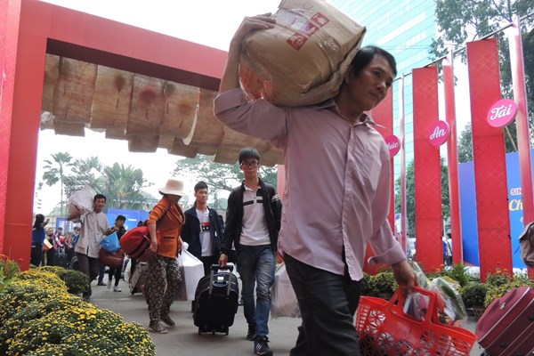 Hỗ trợ tích cực cho người dân dịp cuối năm - Anh 1