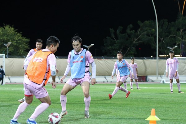 Tuyển Việt Nam “thử lửa” trước thềm Asian Cup - Anh 2