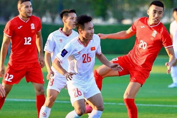 Tuyển Việt Nam thua Kyrgyzstan trong trận đấu “tổng duyệt” trước Asian Cup 2023 - Anh 1