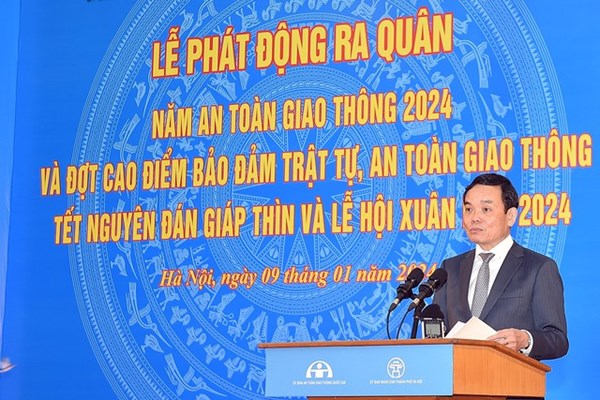 “Thượng tôn pháp luật để xây dựng văn hóa giao thông an toàn” - Anh 1