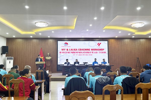 Bóng đá Việt Nam và LaLiga tổ chức hội thảo cập nhật phương pháp huấn luyện bóng đá trẻ - Anh 2