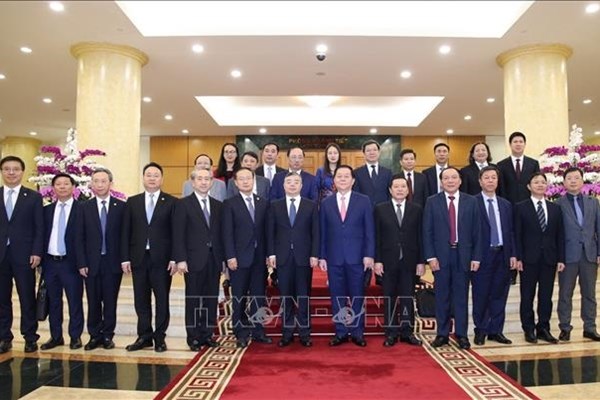 Đoàn đại biểu Đảng Cộng sản Việt Nam hội đàm với Đoàn đại biểu Đảng Cộng sản Trung Quốc - Anh 2