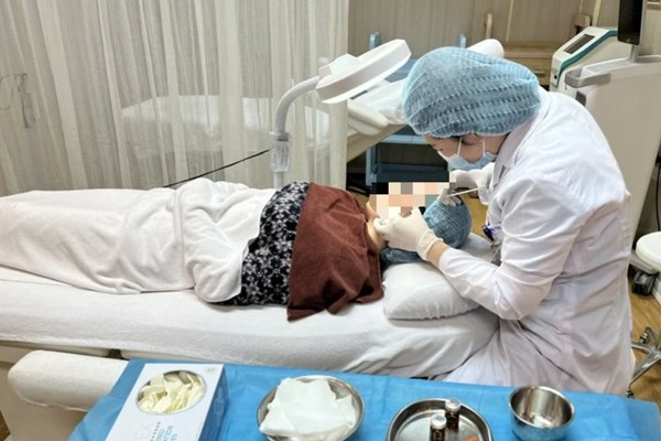 Gia tăng các ca nhập viện vì biến chứng làm đẹp đón Tết - Anh 1