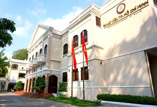 Người nổi tiếng giải quyết mâu thuẫn cá nhân qua mạng xã hội: Lợi bất cập hại - Anh 1