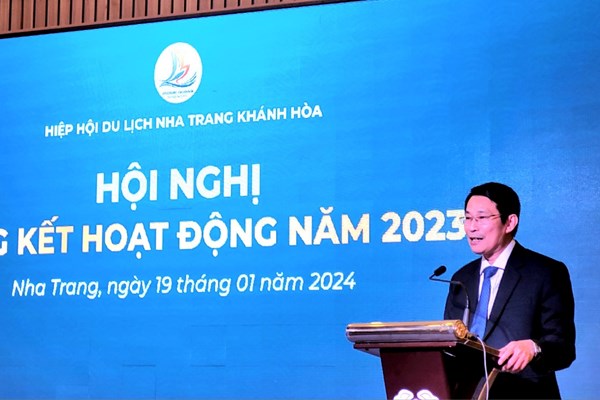 Năm 2024, Khánh Hòa phấn đấu đón 9 triệu lượt khách lưu trú - Anh 2
