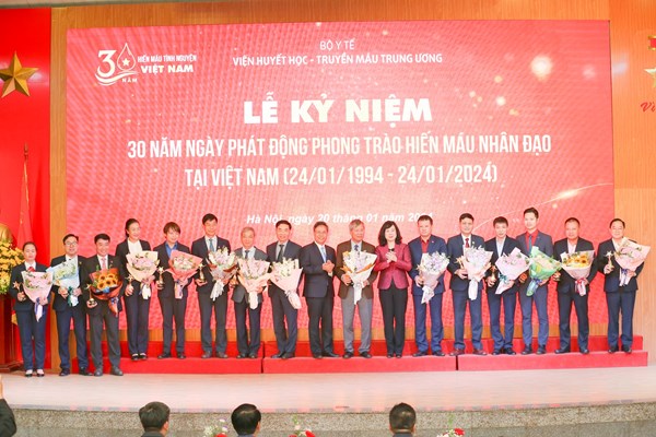 Hơn 21 triệu lượt người hiến máu sau 30 năm phát động - Anh 3