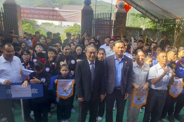 Bình Định: Giải Võ cổ truyền các võ đường, câu lạc bộ tranh cúp “Đô Hồ Đại vương Phạm Tu lần thứ nhất năm 2024” - Anh 1
