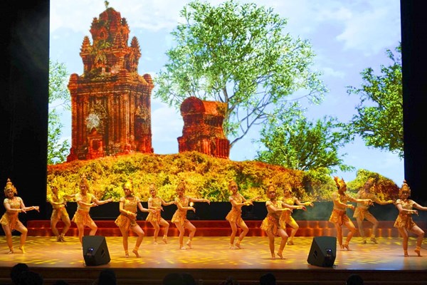 Giao lưu văn hóa Việt Nam - Ấn Độ - Anh 2
