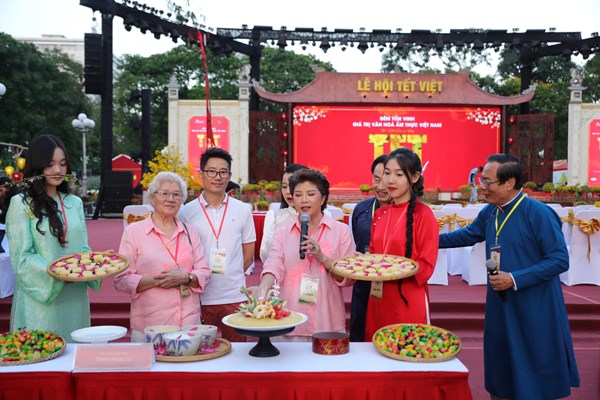 Tôn vinh văn hóa truyền thống, định vị thương hiệu du lịch - Anh 2