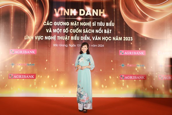 Những nghệ sĩ miệt mài cống hiến cho âm nhạc dân tộc - Anh 4