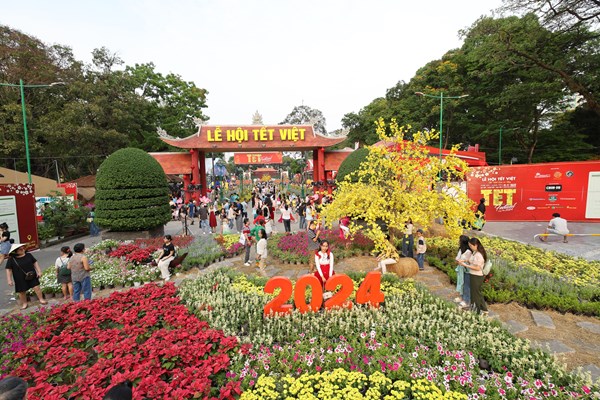 Lễ hội Tết Việt 2024 thu hút hơn 90.000 lượt du khách tham quan, trải nghiệm - Anh 3