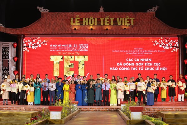 Lễ hội Tết Việt 2024 thu hút hơn 90.000 lượt du khách tham quan, trải nghiệm - Anh 1
