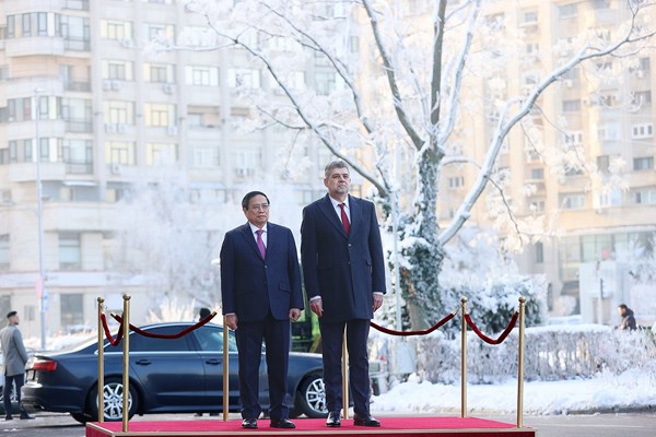 Thủ tướng Ion-Marcel Ciolacu chủ trì lễ đón Thủ tướng Phạm Minh Chính thăm chính thức Romania - Anh 1