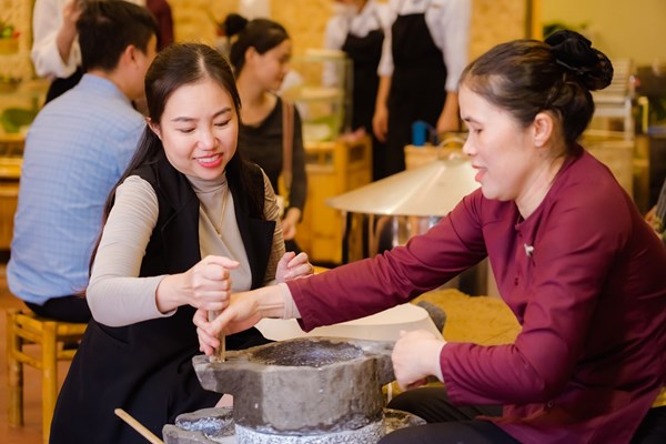 Rực rỡ hành trình du xuân giữa miền di sản Hội An - Anh 8