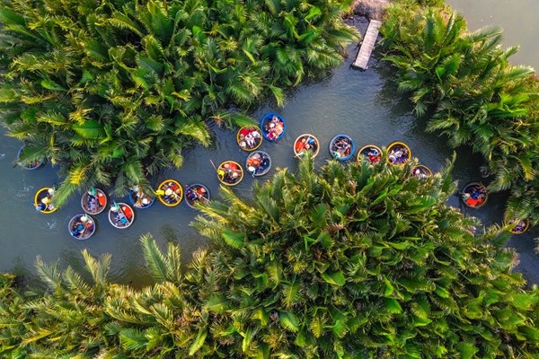 Rực rỡ hành trình du xuân giữa miền di sản Hội An - Anh 9