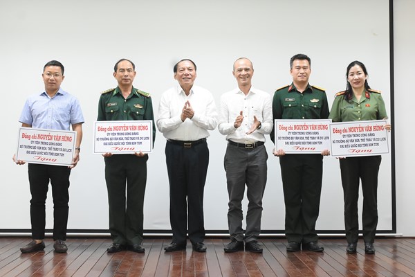 Bộ trưởng Nguyễn Văn Hùng: Phát triển văn hóa phải được tiến hành đồng bộ, thống nhất, có trọng tâm, trọng điểm, phù hợp với điều kiện thực tiễn - Anh 6