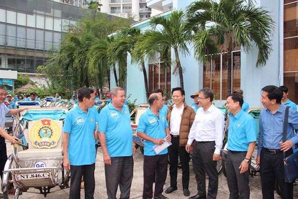 Quảng bá Nha Trang qua hình ảnh xích lô du lịch - Anh 2