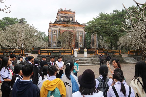 Khơi dậy tình yêu di sản văn hóa trong học đường - Anh 2