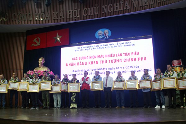 Phát động Chiến dịch vận động hiến máu tình nguyện dịp Tết - Anh 2