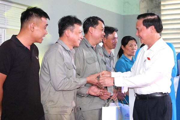 Tết ấm tình thương - Anh 1