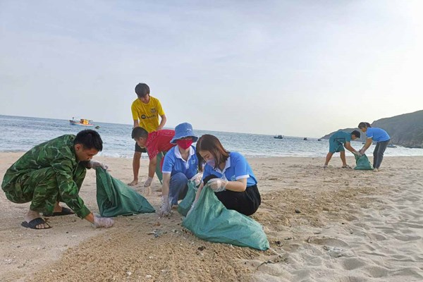 Khi người dân xem biển là bạn - Anh 1