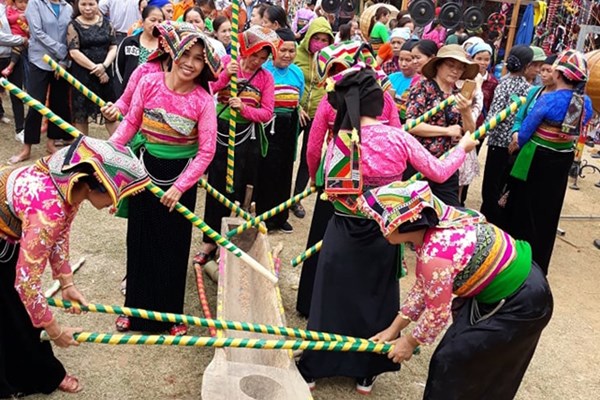 Thanh Hóa công bố các sự kiện văn hóa, thể thao, du lịch năm 2024 - Anh 1