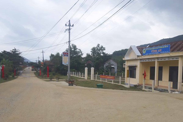 Bình Định: Xã đầu tiên vùng đồng bào DTTS đạt chuẩn nông thôn mới - Anh 2