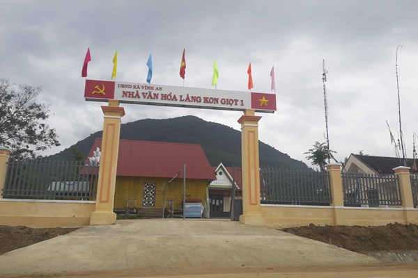 Bình Định: Xã đầu tiên vùng đồng bào DTTS đạt chuẩn nông thôn mới - Anh 3