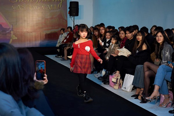 Fashion show “Nguyện ước chốn thiêng” tại Hội Xuân Tam Chúc - Anh 6