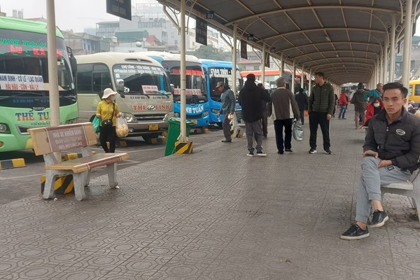 Hà Nội: Lượng hành khách dự kiến tăng gấp 3 tại các bến xe - Anh 4