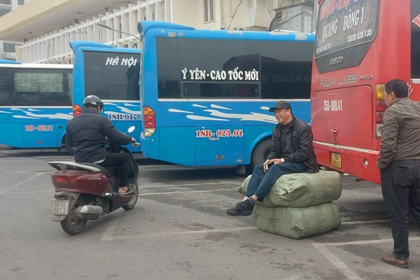 Hà Nội: Lượng hành khách dự kiến tăng gấp 3 tại các bến xe - Anh 2