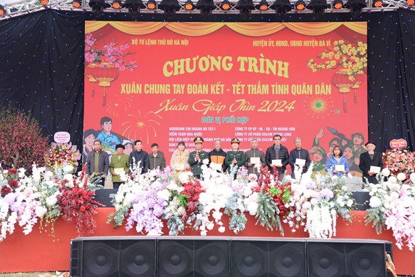 Xuân đoàn kết - Tết ấm tình quân dân - Anh 2