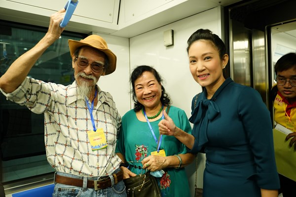Văn nghệ sĩ tham quan, trải nghiệm tàu metro Bến Thành – Suối Tiên - Anh 2