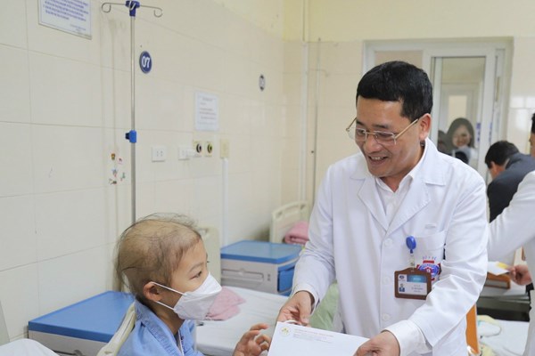 Trở về quê nhà trên hành trình chuyến xe yêu thương - Anh 3