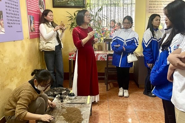 Trưng bày chuyên đề “Những cổ vật trang trí rồng tại Bảo tàng Thanh Hóa” - Anh 5